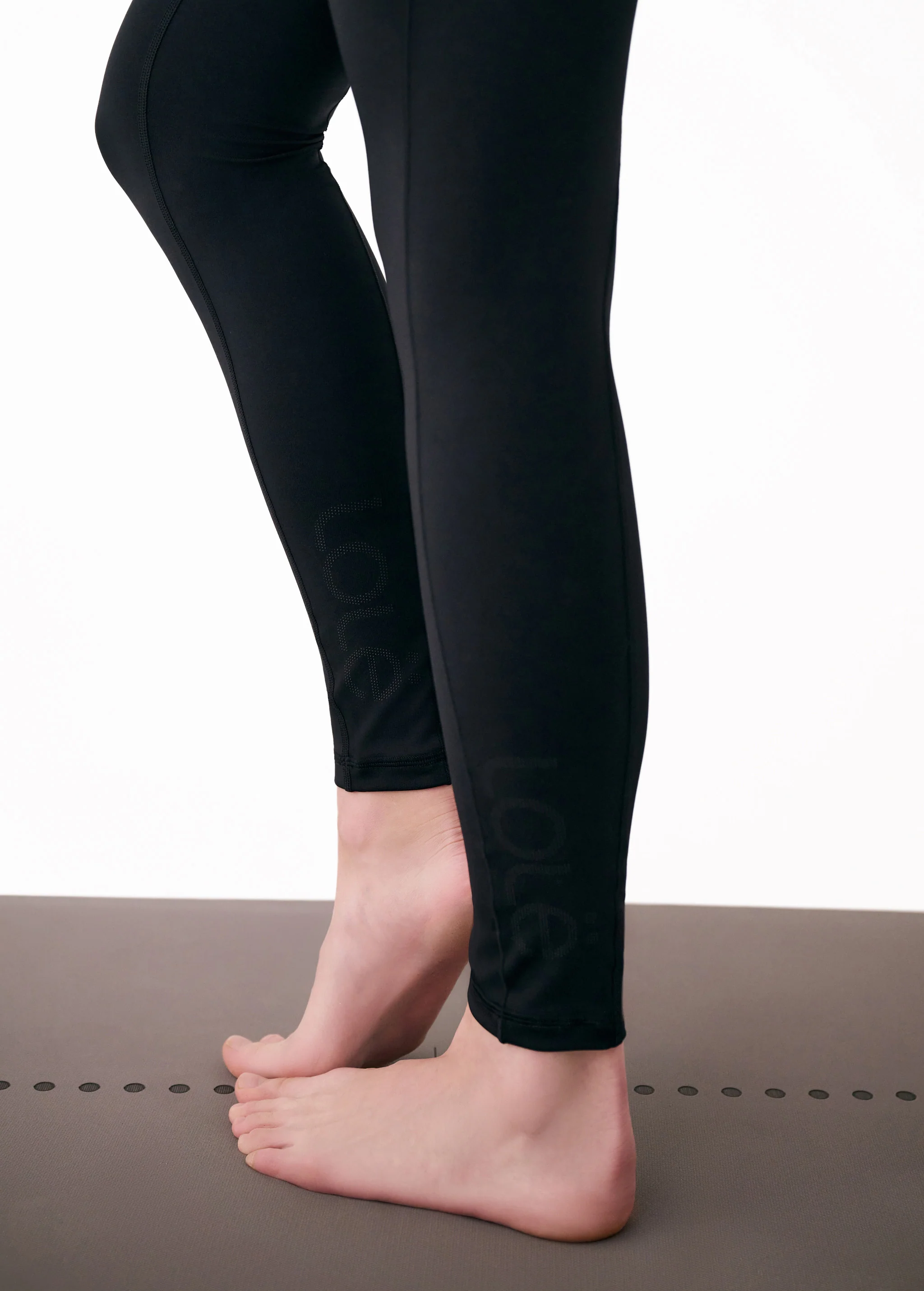 Boost Ankle Leggings - Image 15