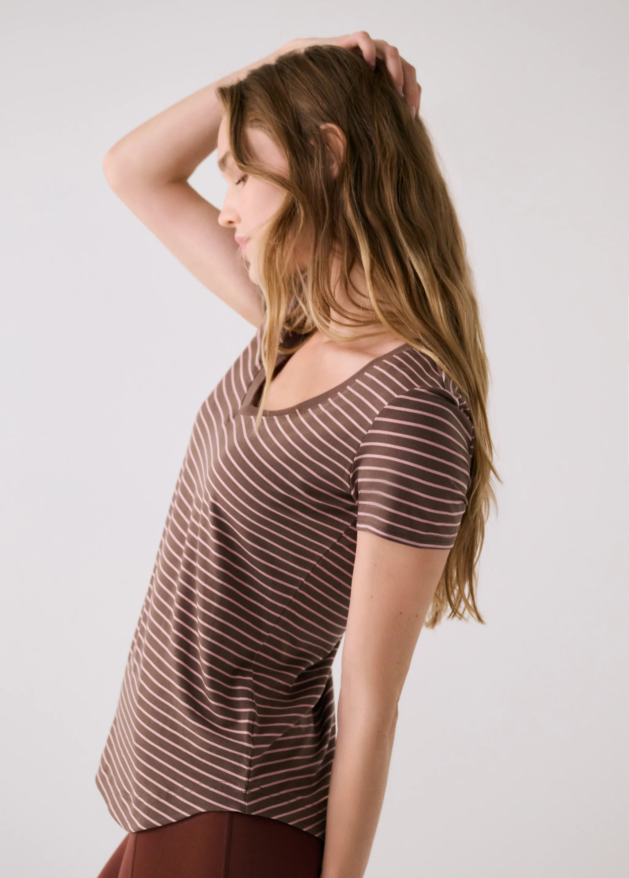 Dynamic V-neck - Image 41