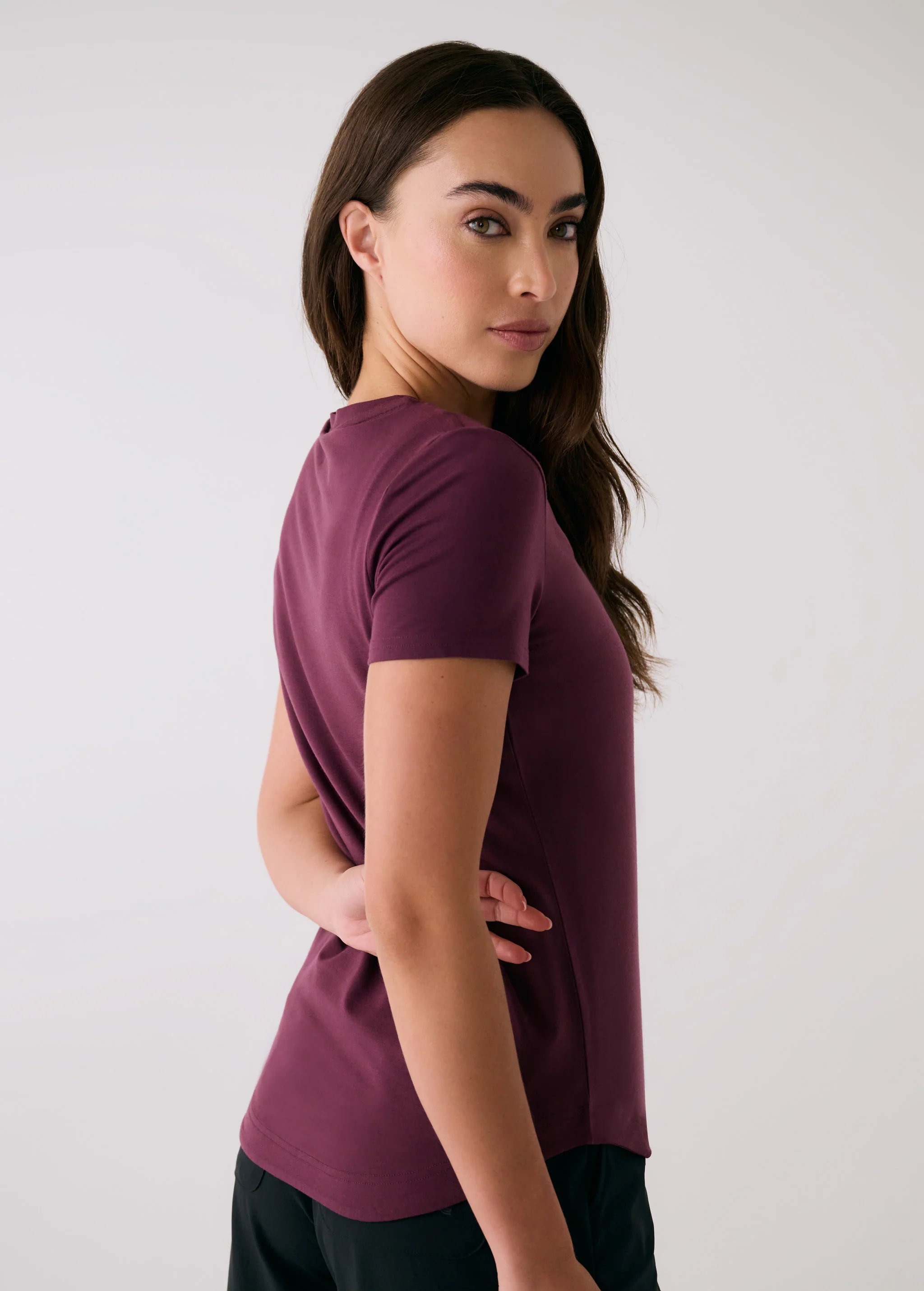 Dynamic V-neck - Image 6
