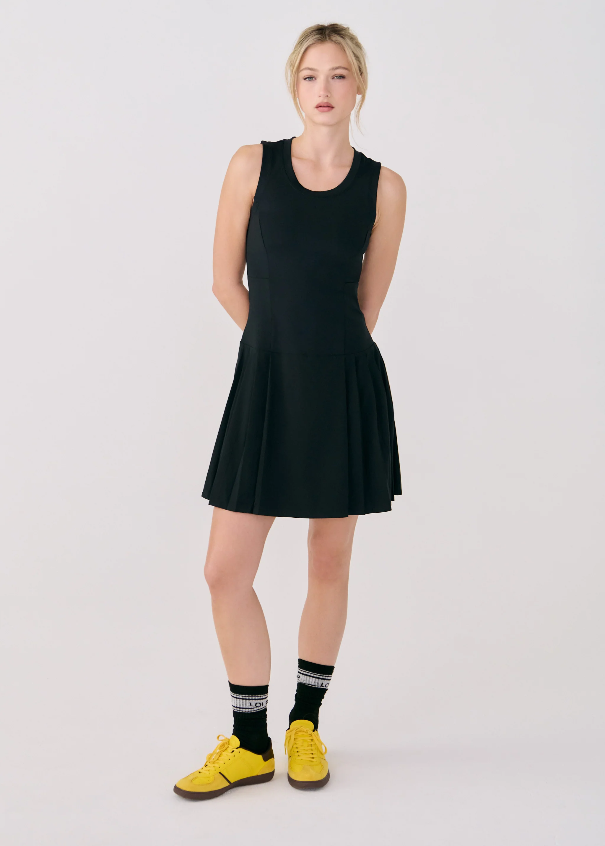 Game Sleeveless Dress - Image 6