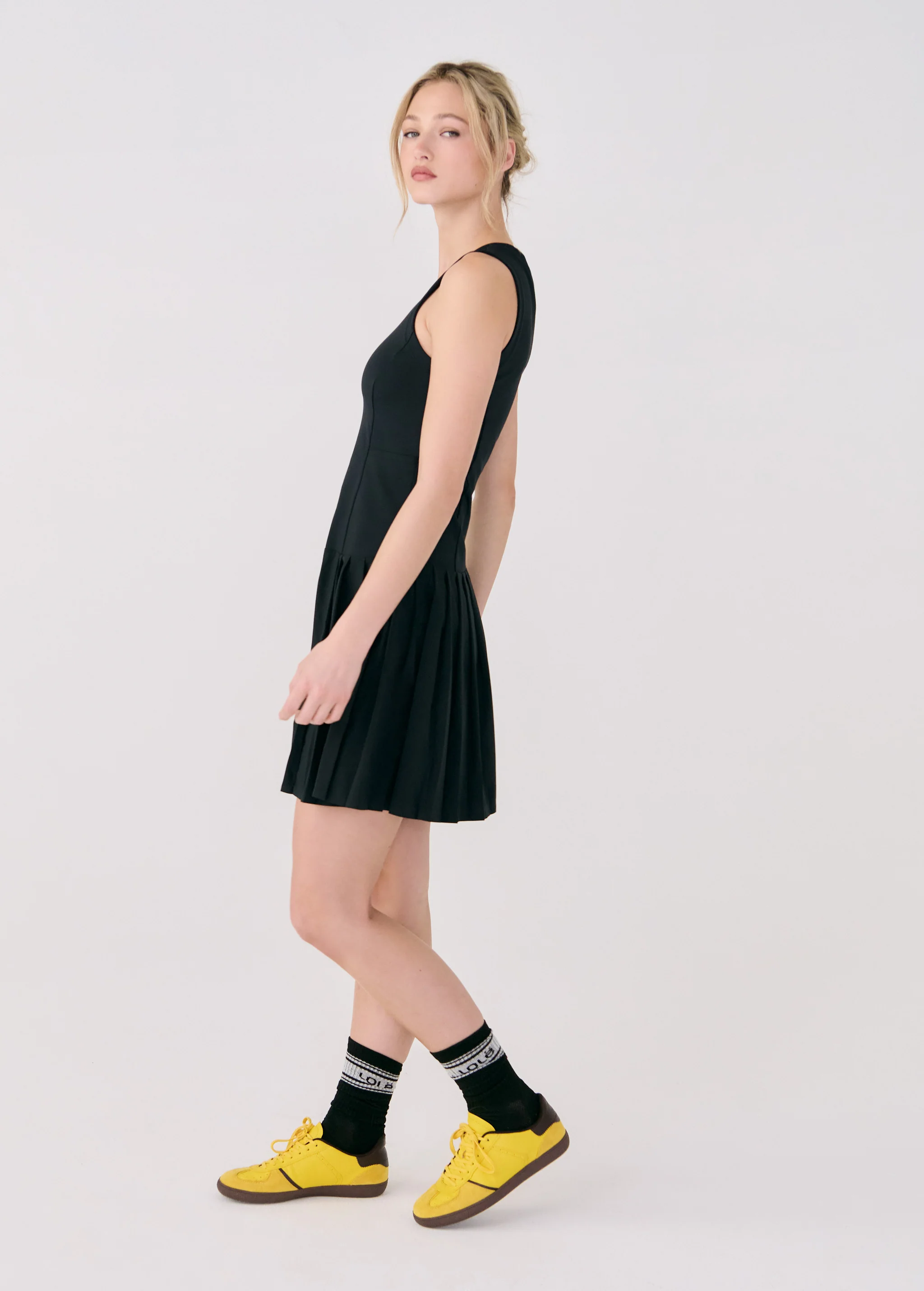 Game Sleeveless Dress - Image 7