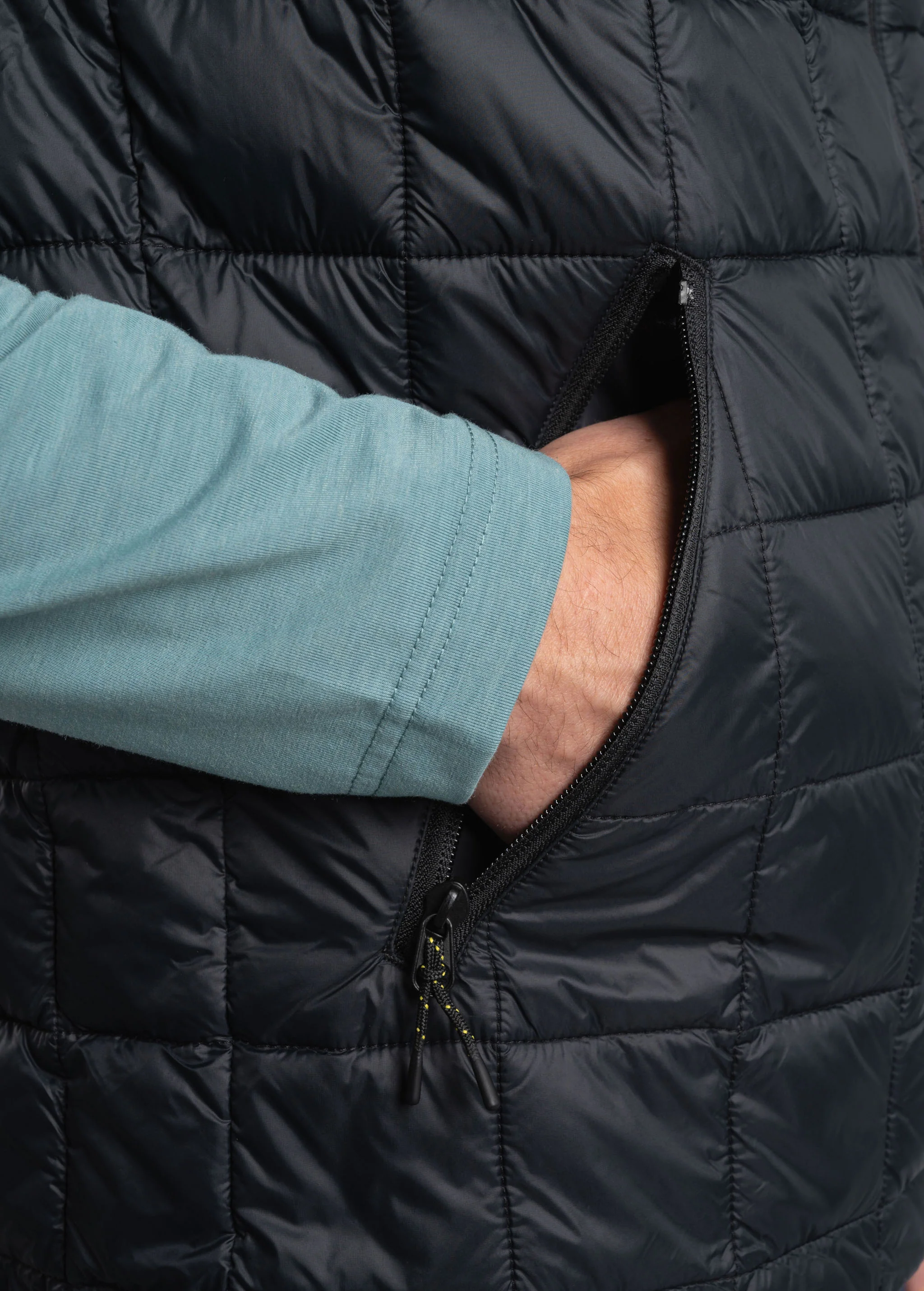Kaslo Synth Down Vest - Image 5