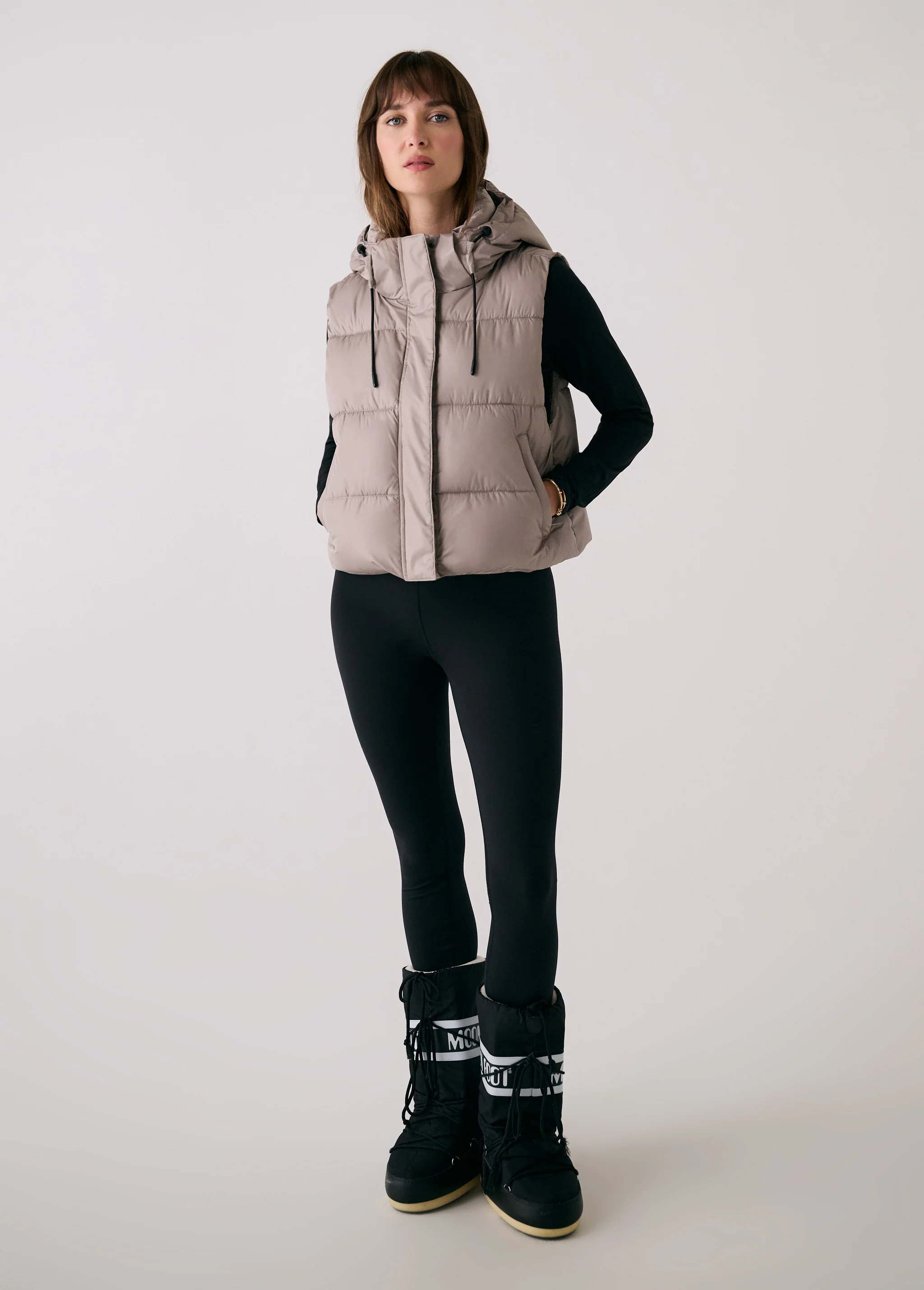 London Cropped Vest - Image 17