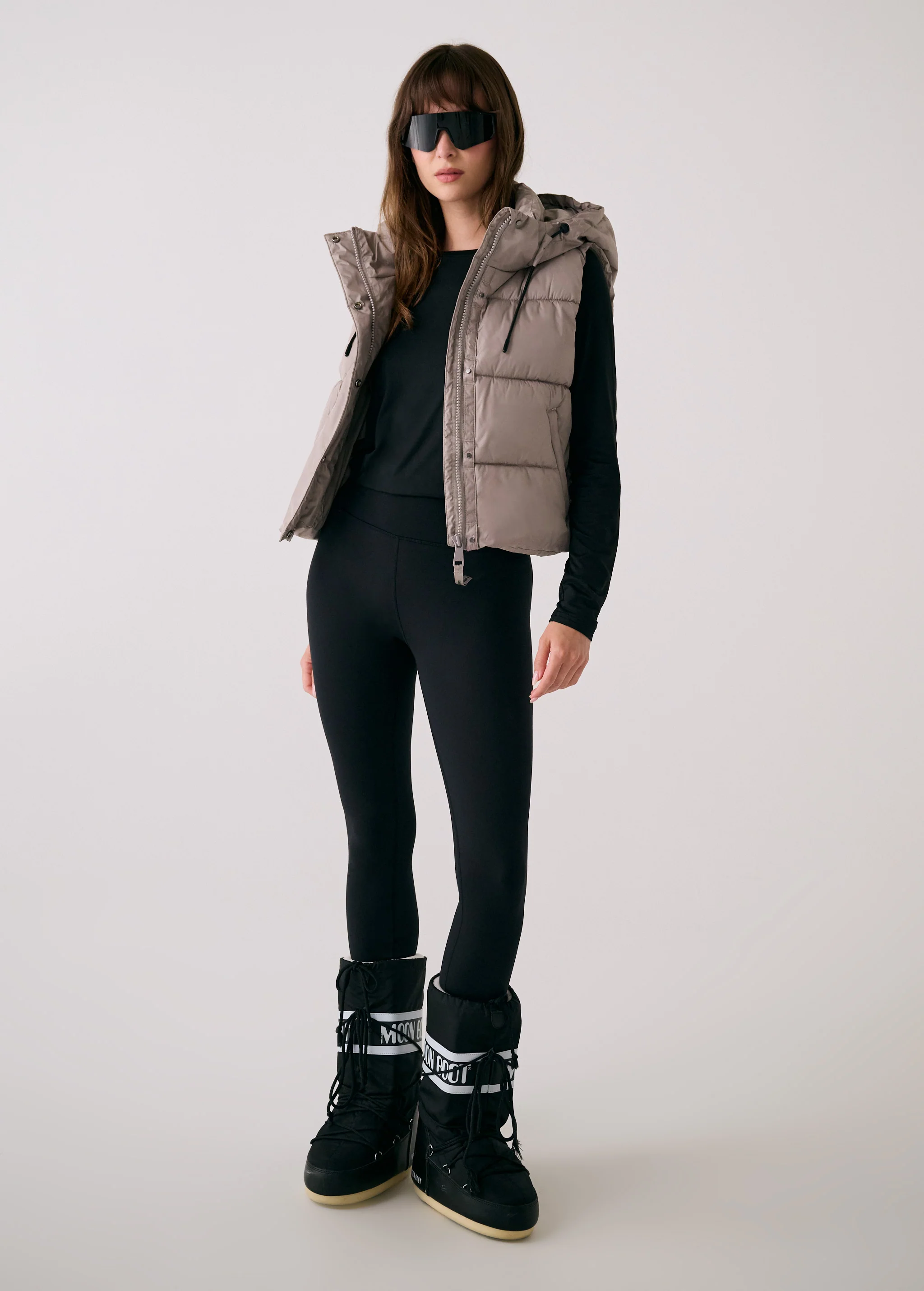 London Cropped Vest - Image 21