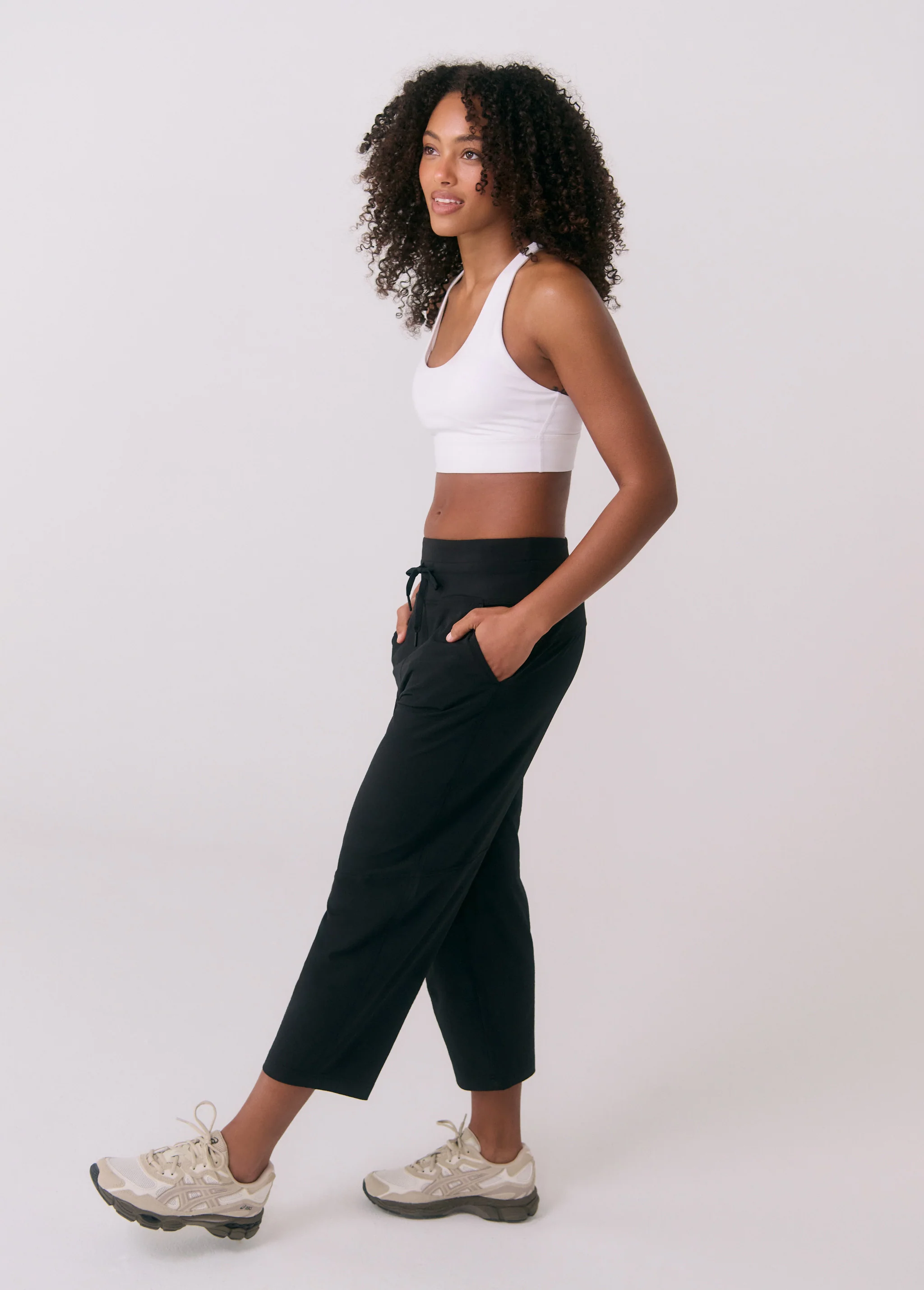 Momentum Cropped Pants - Image 10