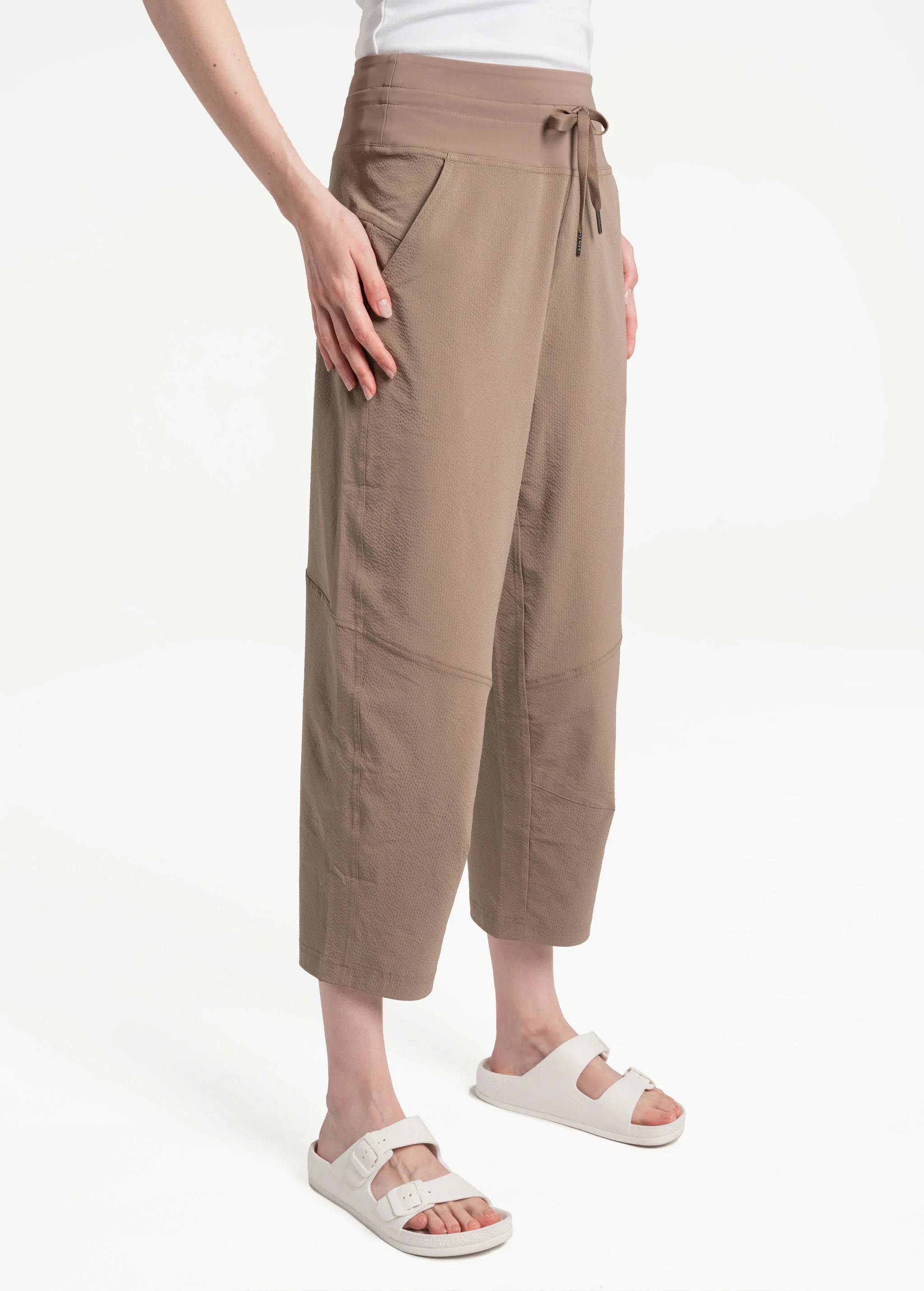 Momentum Cropped Pants - Image 24