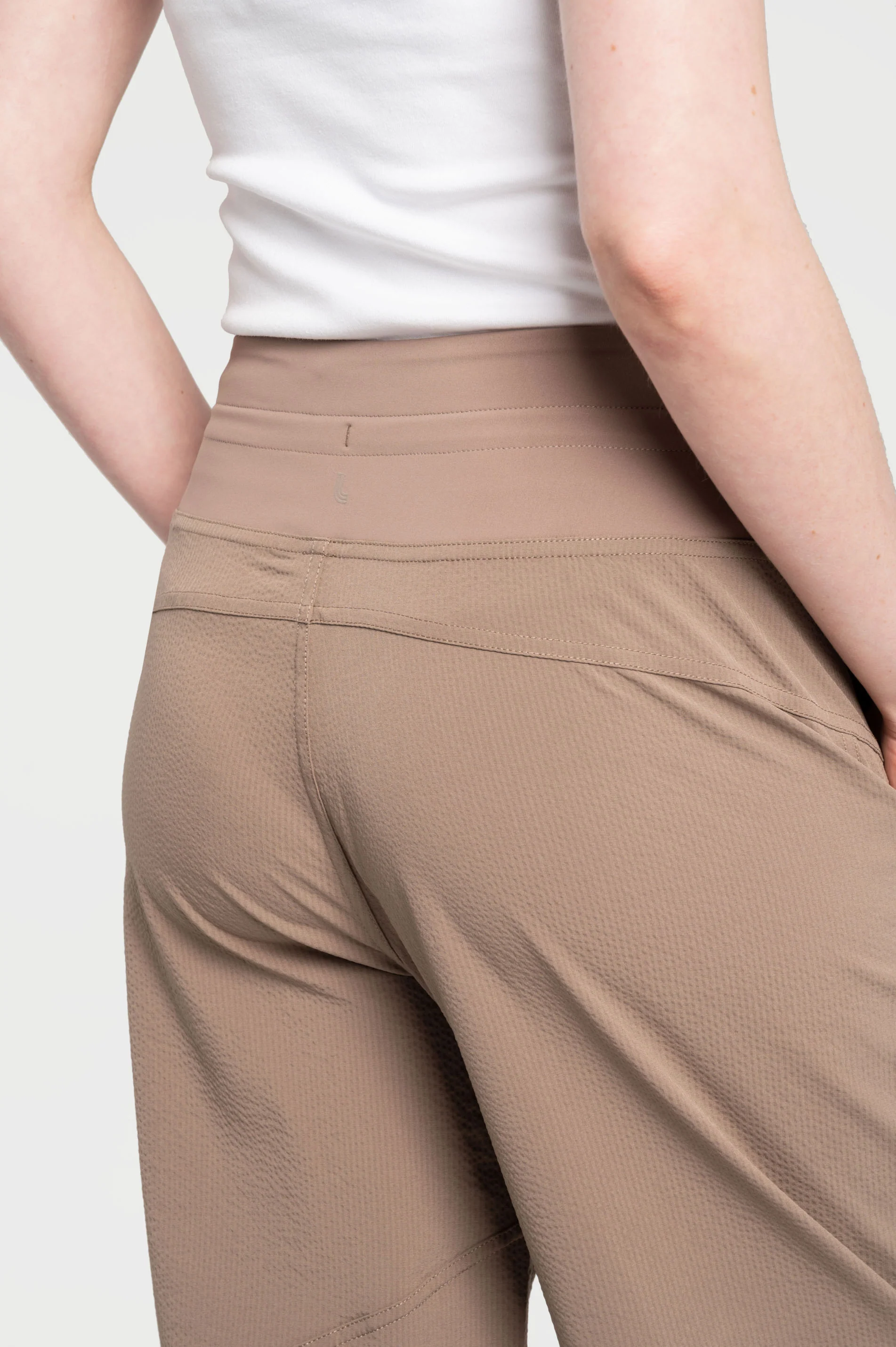 Momentum Cropped Pants - Image 26