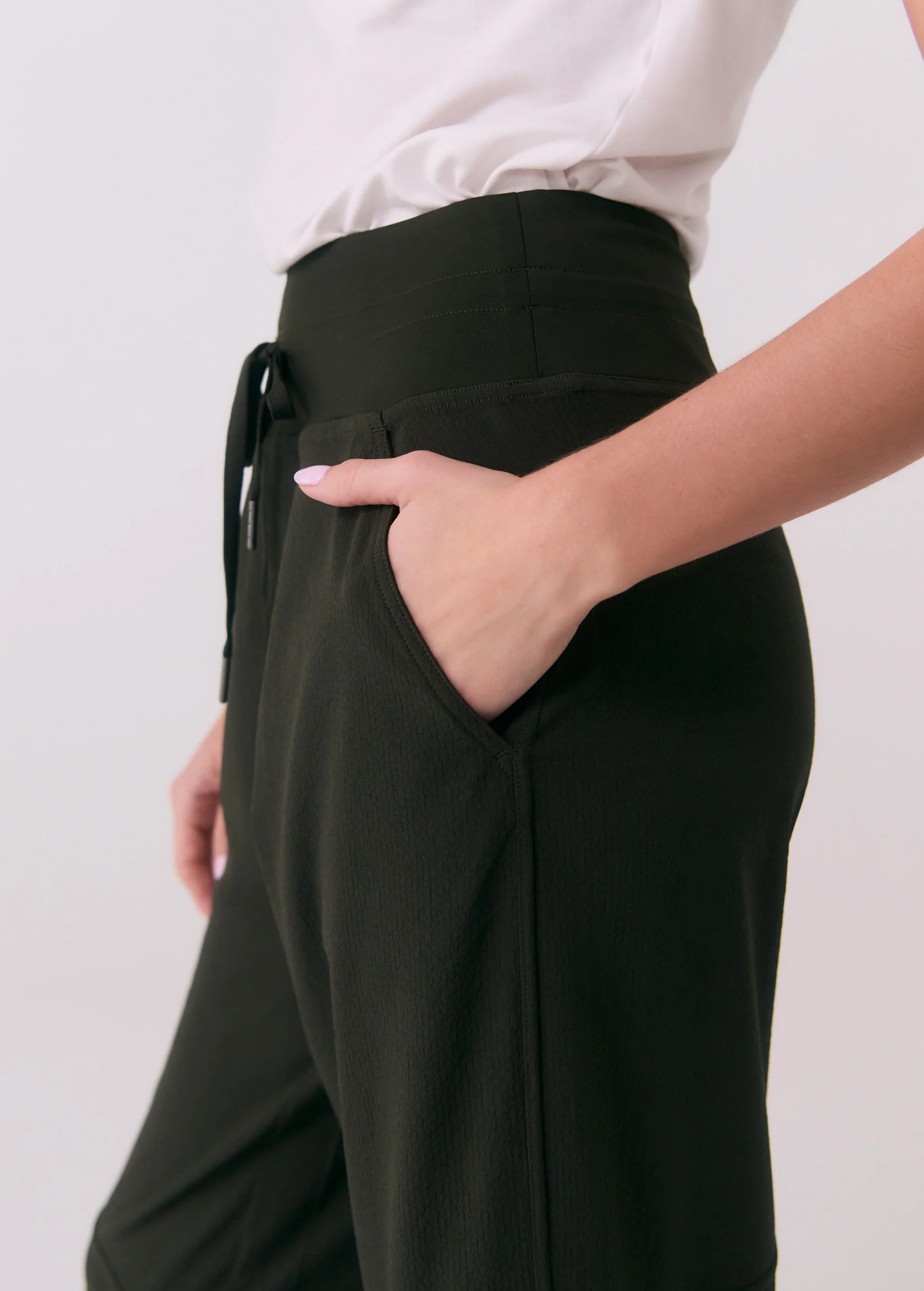 Momentum Cropped Pants - Image 3