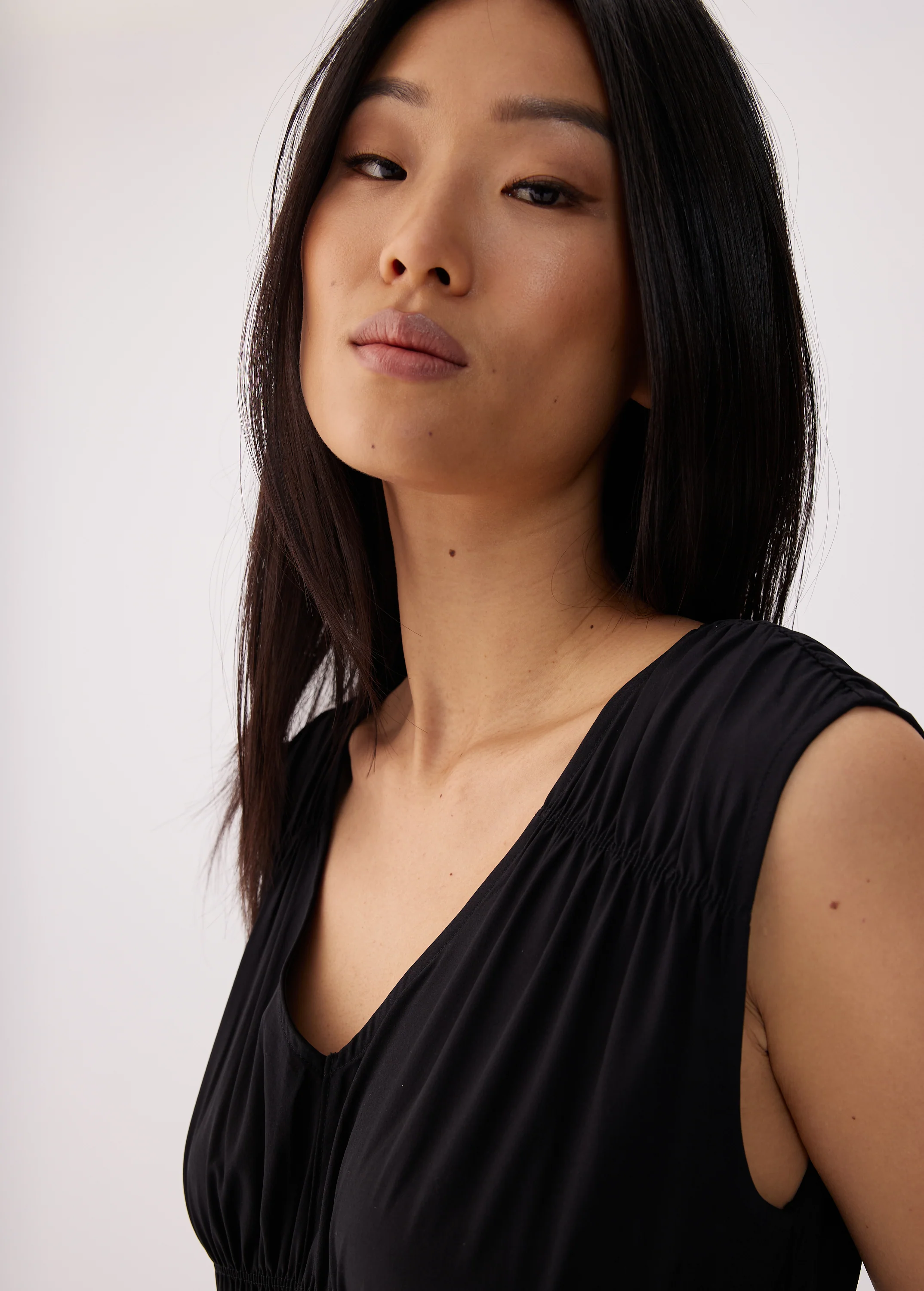 Momentum Ruched Midi Dress - Image 11