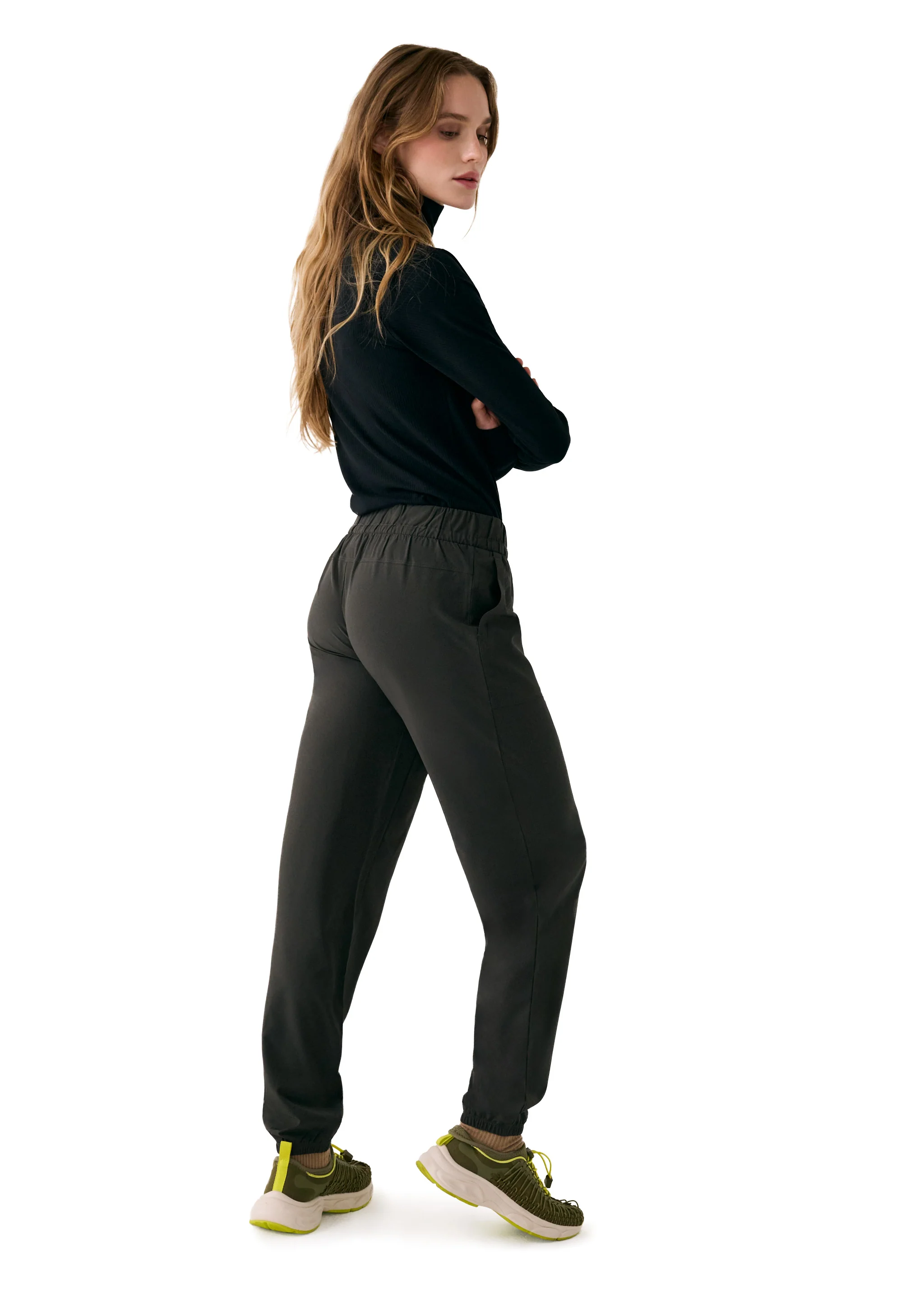 Olivie Light Jogger - Image 11