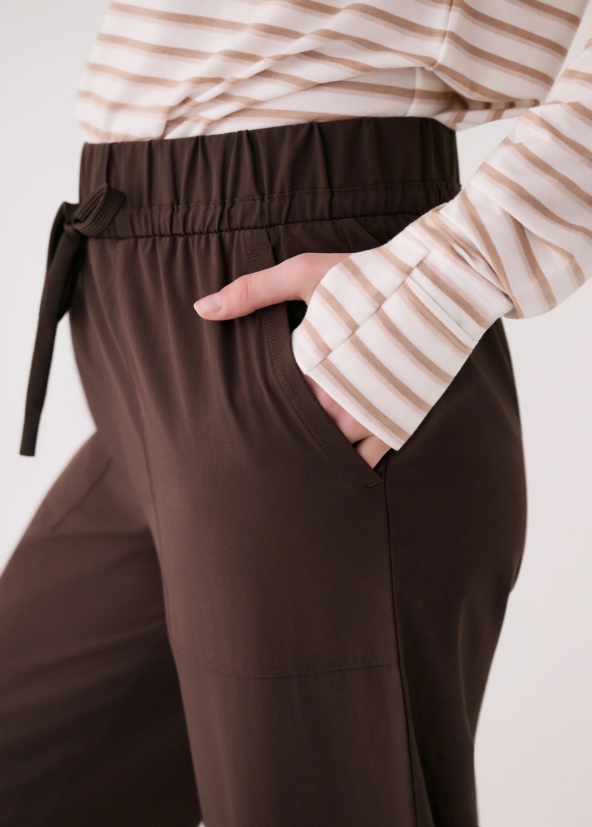 Olivie Light Jogger - Image 16