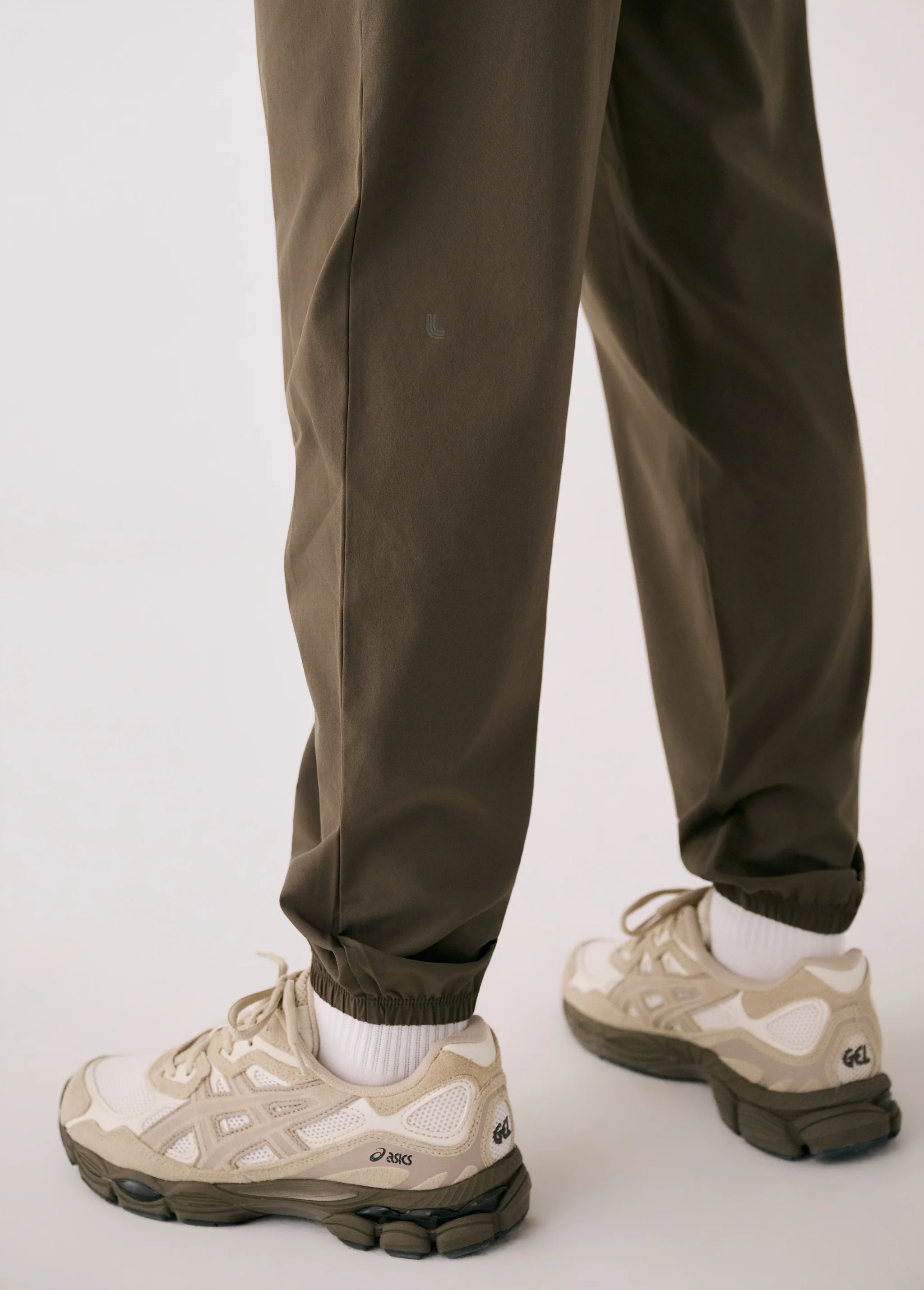 Olivie Light Jogger - Image 24
