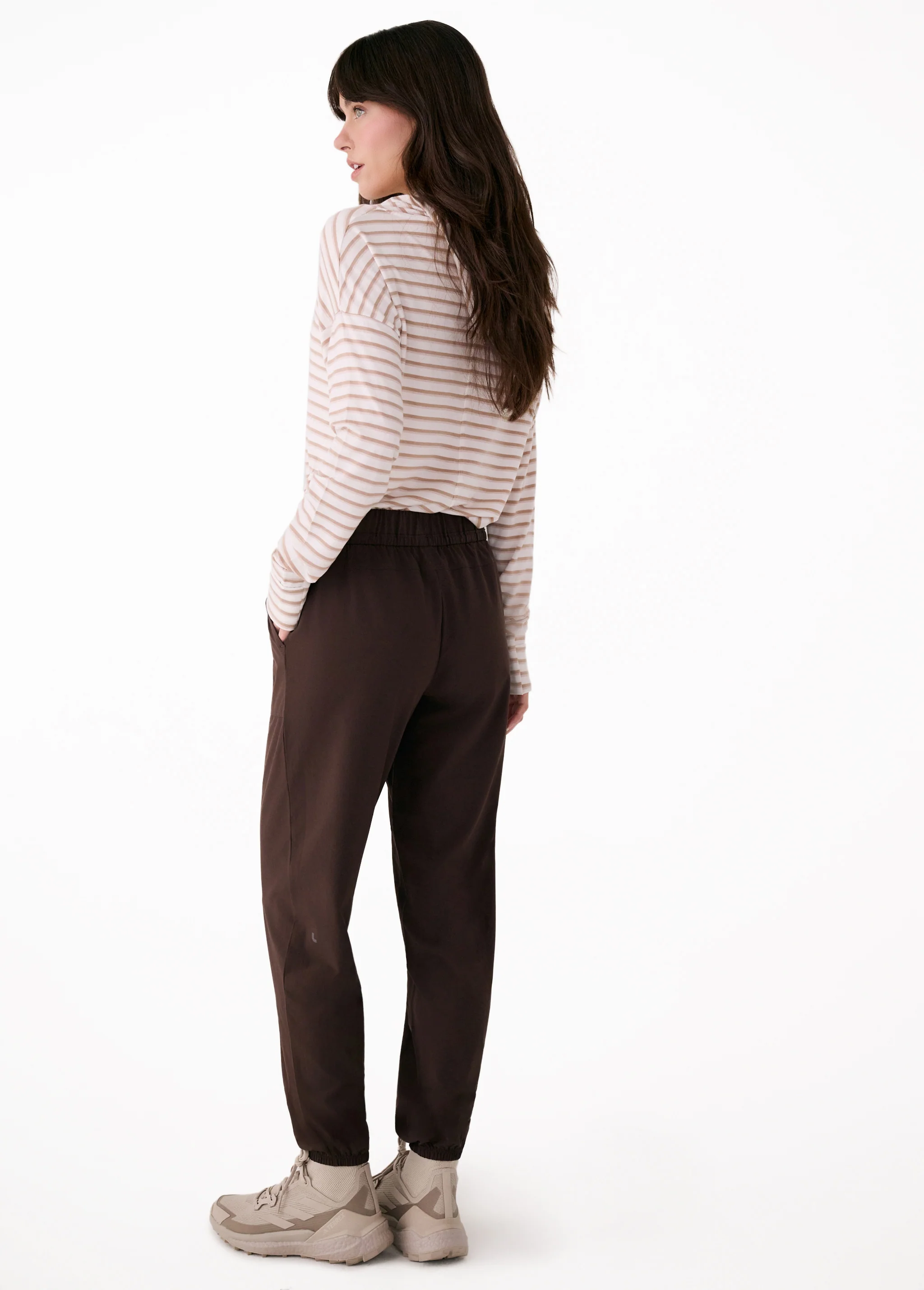 Olivie Light Jogger - Image 31