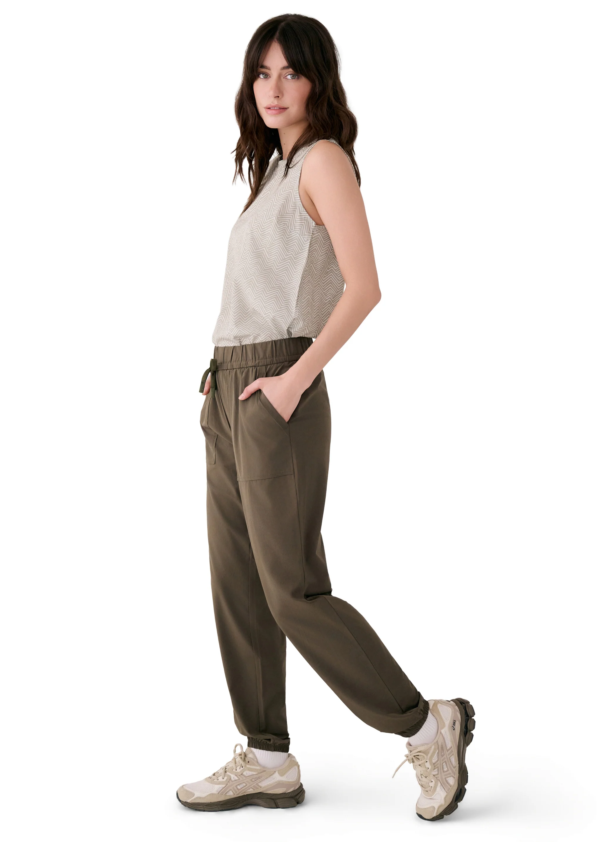 Olivie Light Jogger - Image 37