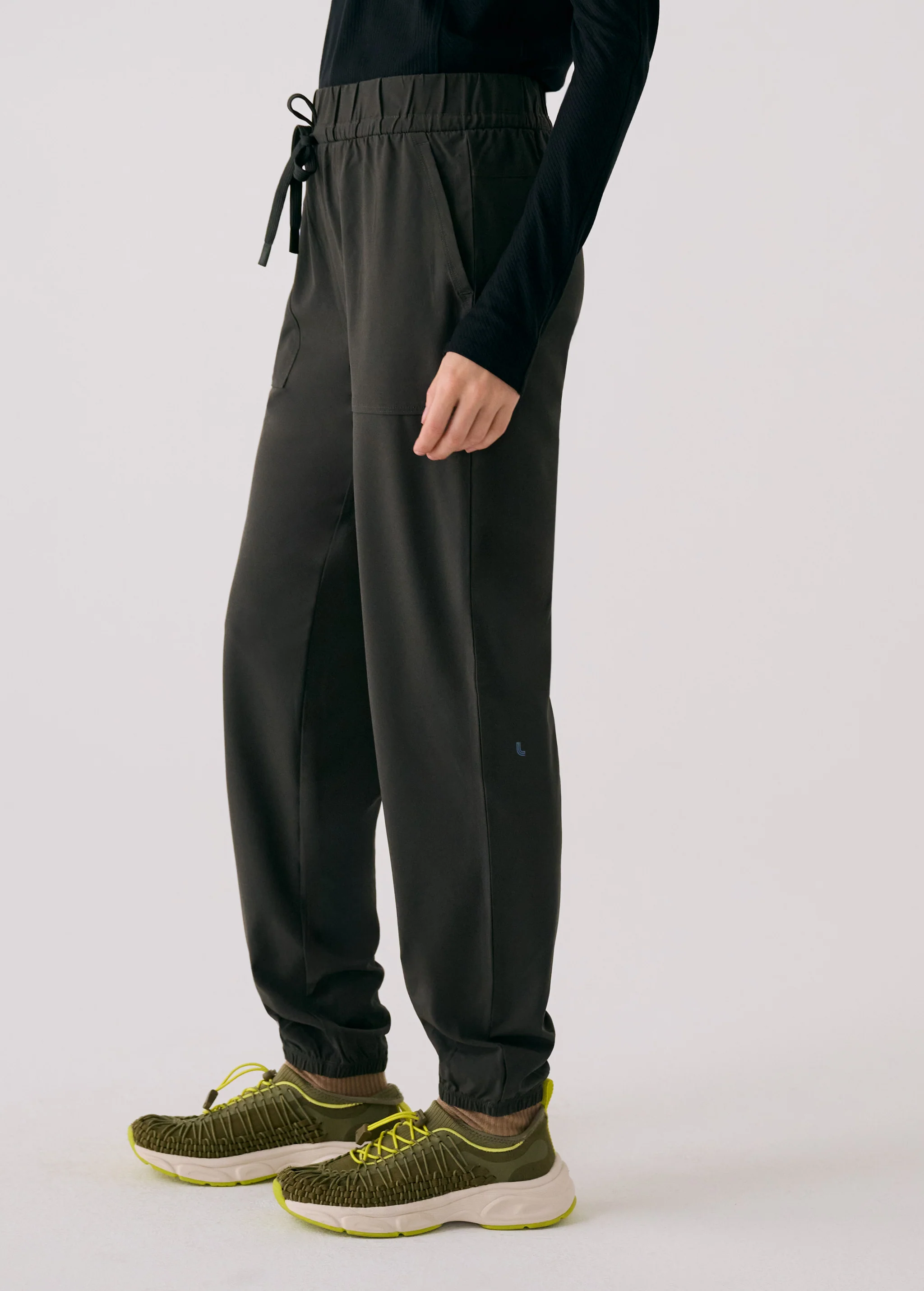 Olivie Light Jogger - Image 7