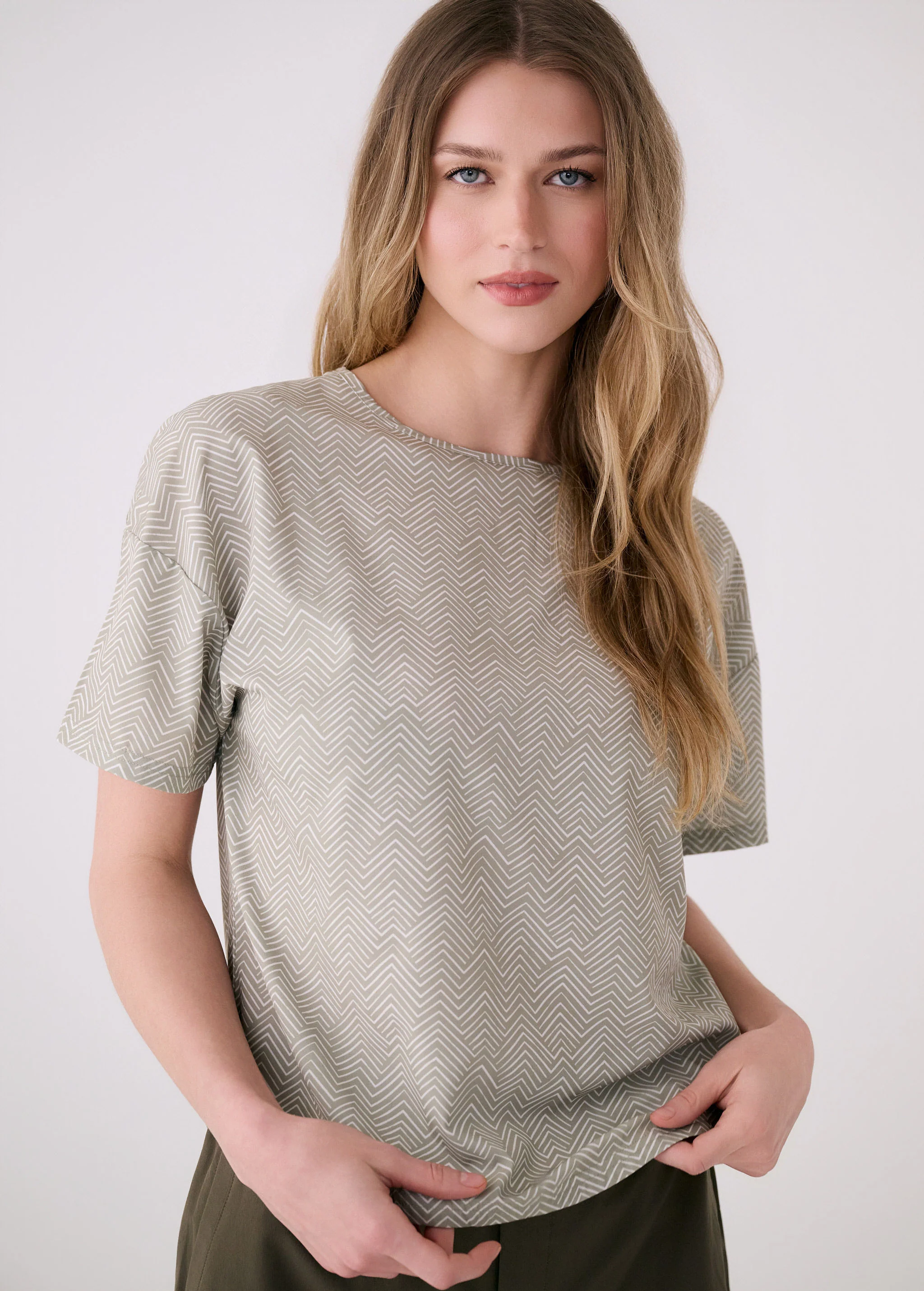 Olivie Short Sleeve - Image 7