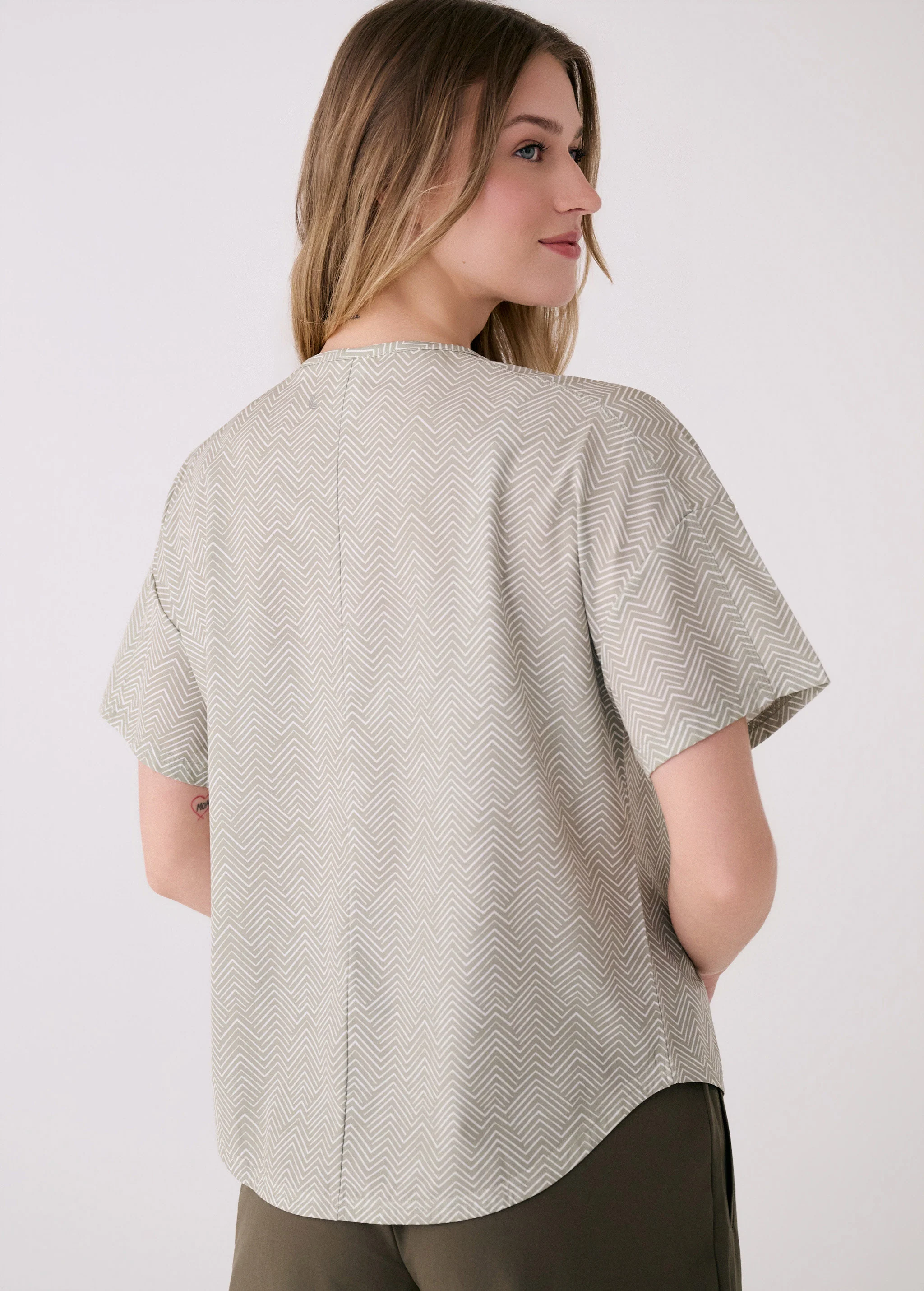 Olivie Short Sleeve - Image 9