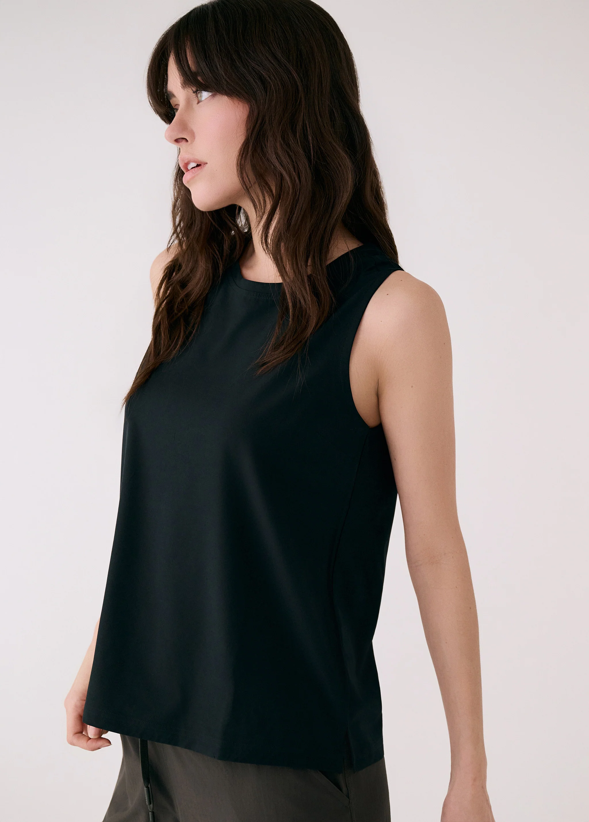 Olivie Tank - Image 11