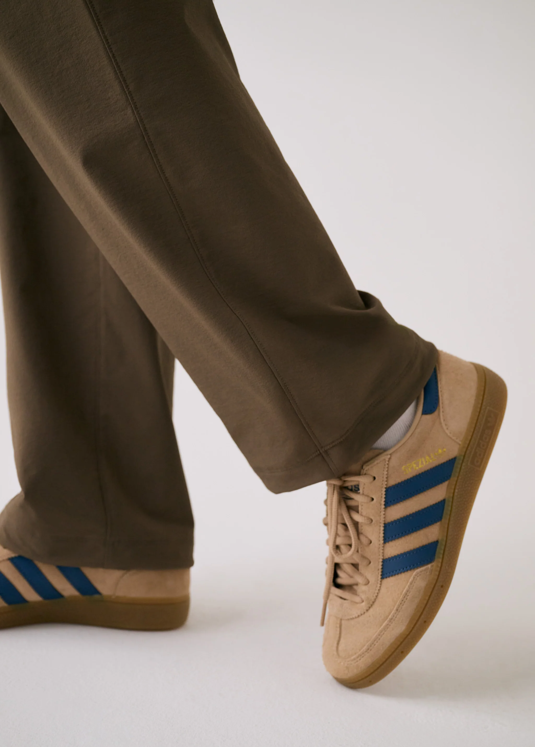 Olivie Tech Trousers - Image 10