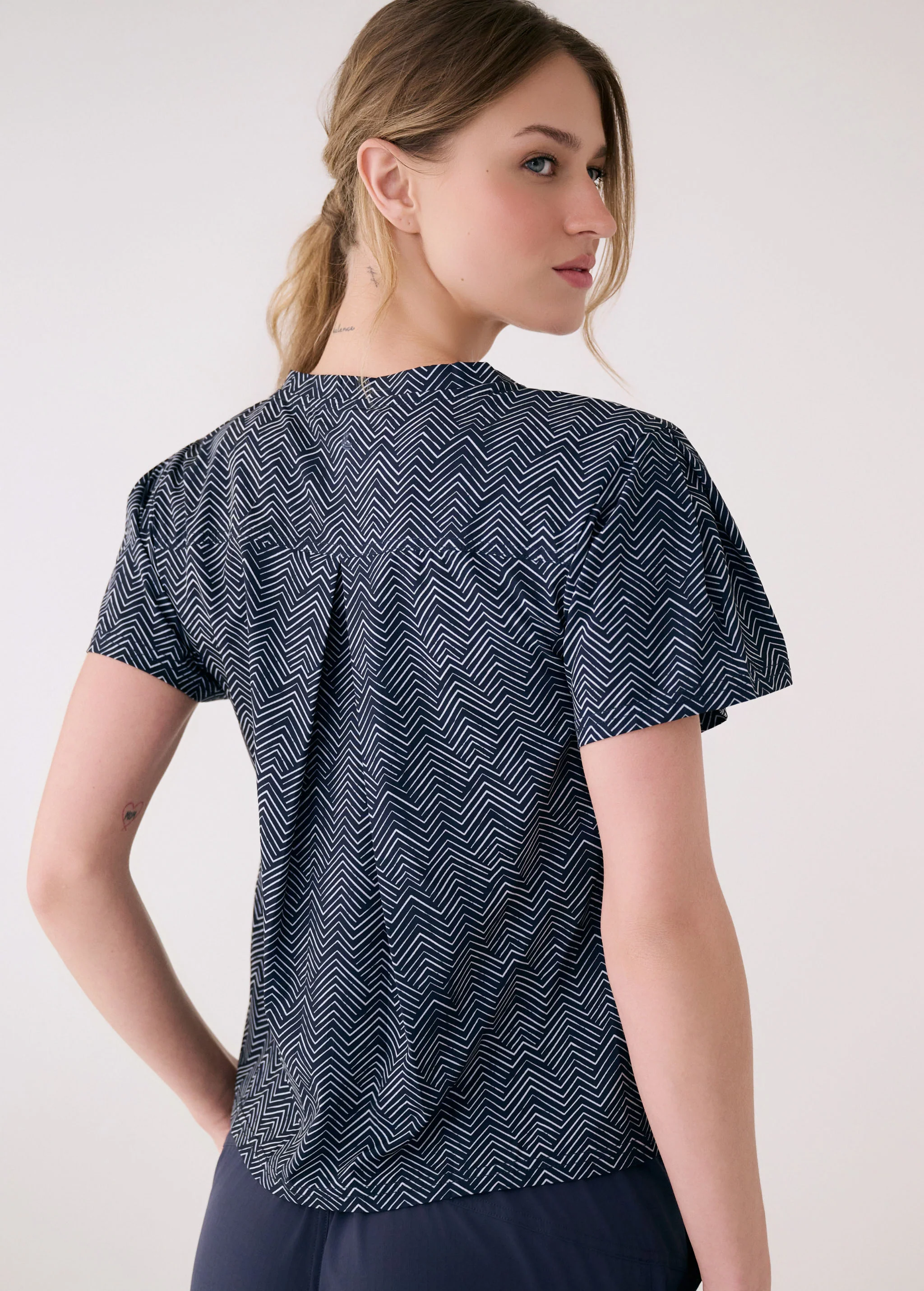 Olivie V-neck - Image 6