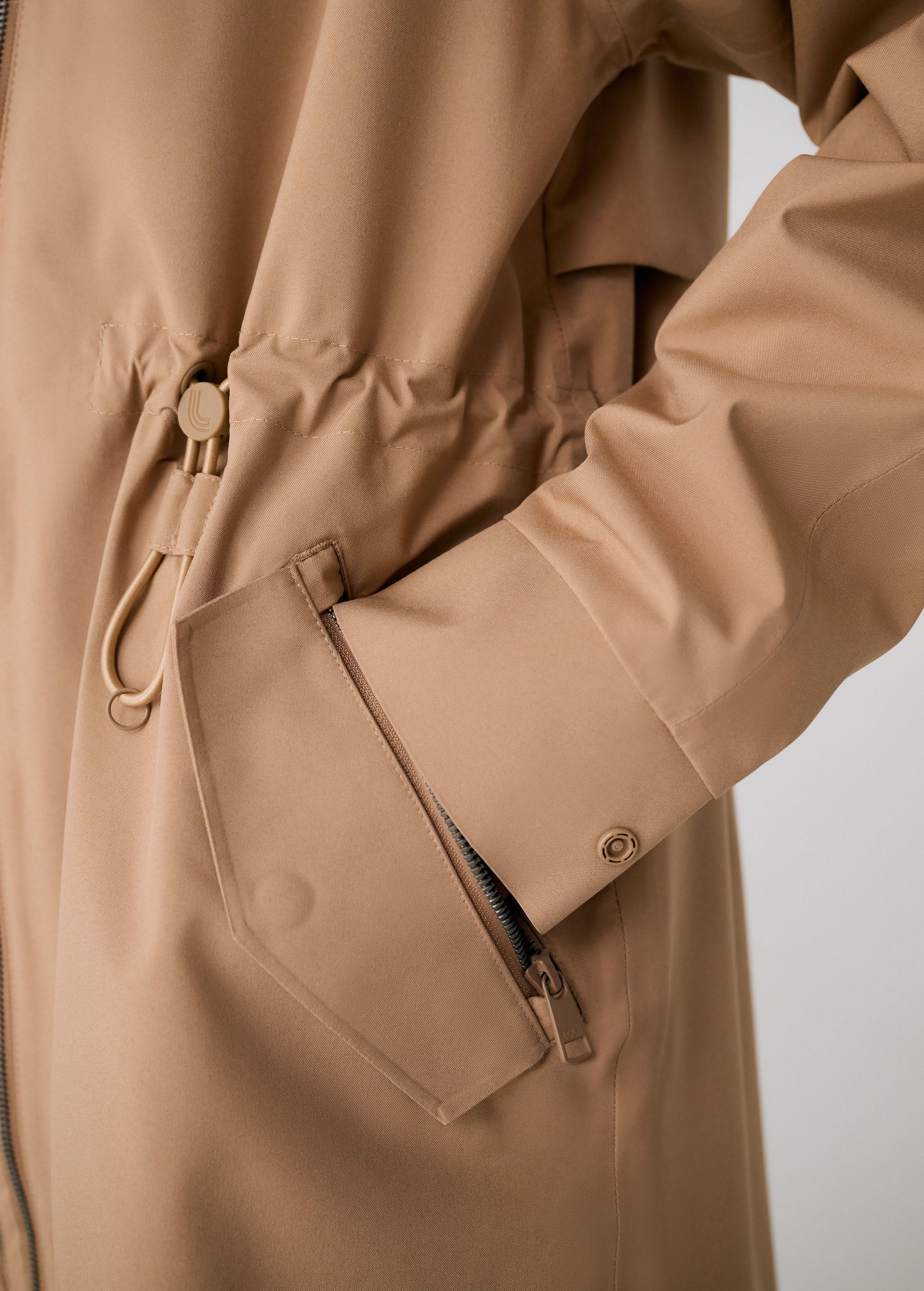 Piper 2.0 Rain Jacket - Image 17
