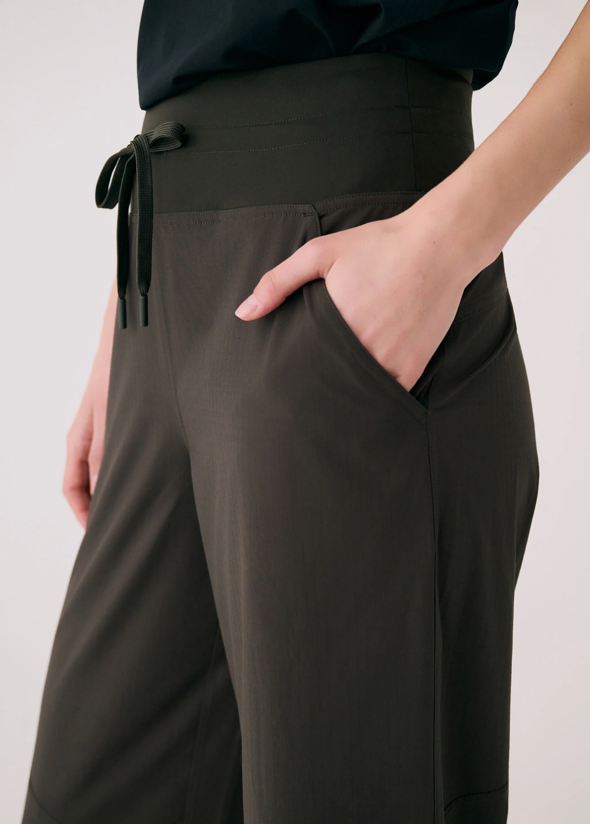 Sofia Crop Pant - Image 7