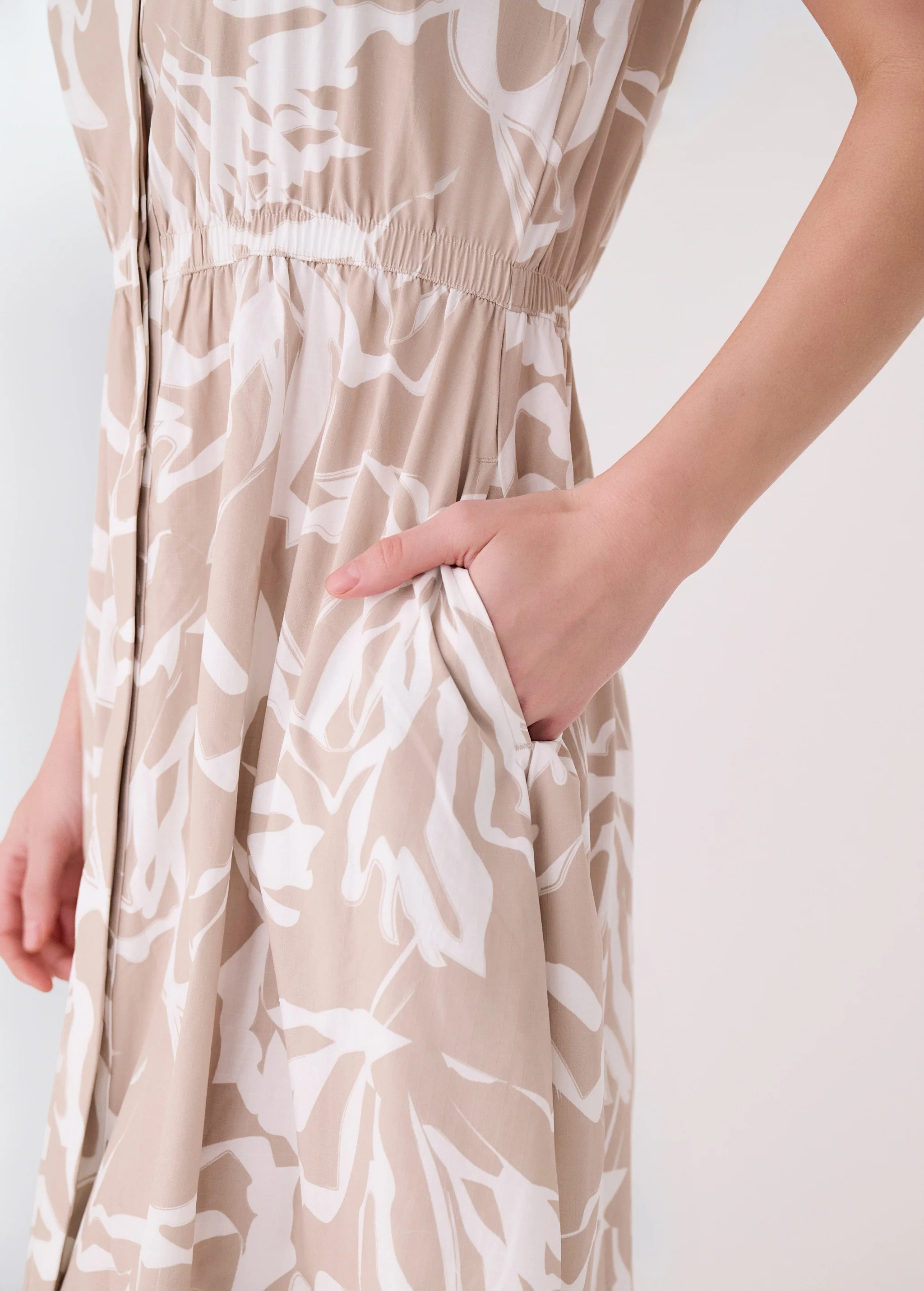 Sofia Dress Short Sleeves - Image 5
