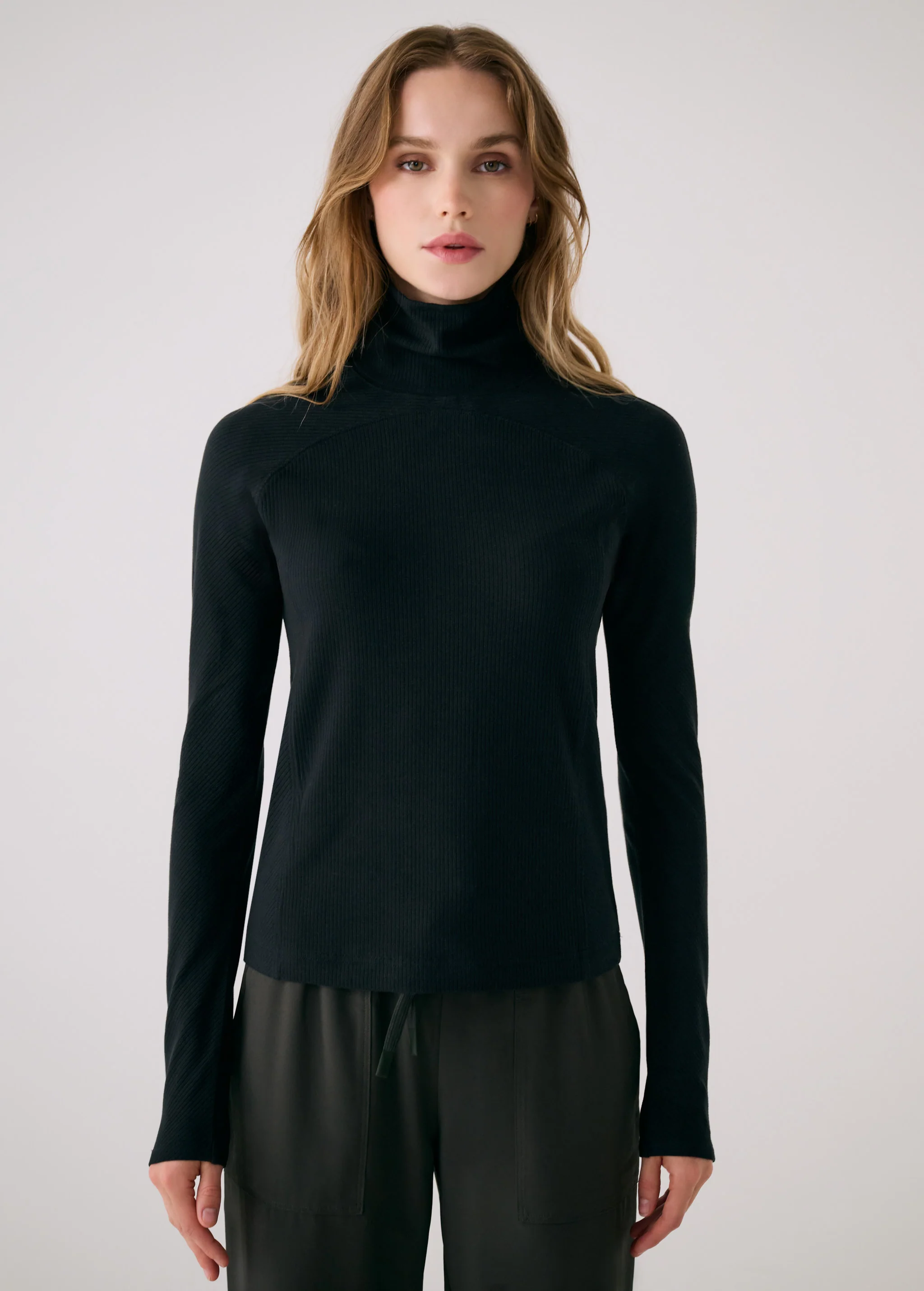 Traverse Turtleneck - Image 6